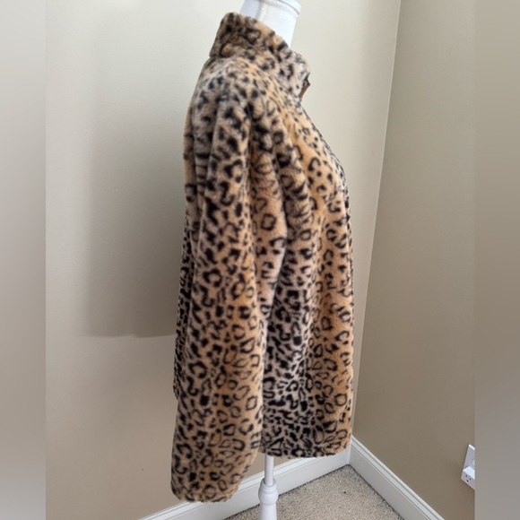 Pink Lily Faux Fur Leopard Print Quarter Zip Pullover (Oversized) - Picture 6 of 8